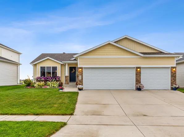 6289 18th St S, Fargo, ND 58104