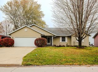 503 2nd St NW, State Center, IA 50247