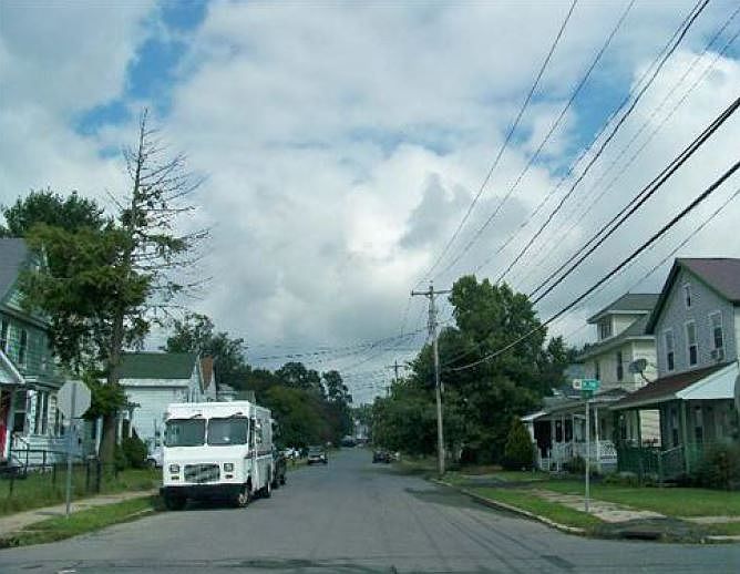 2nd image of 1033 Hegeman St