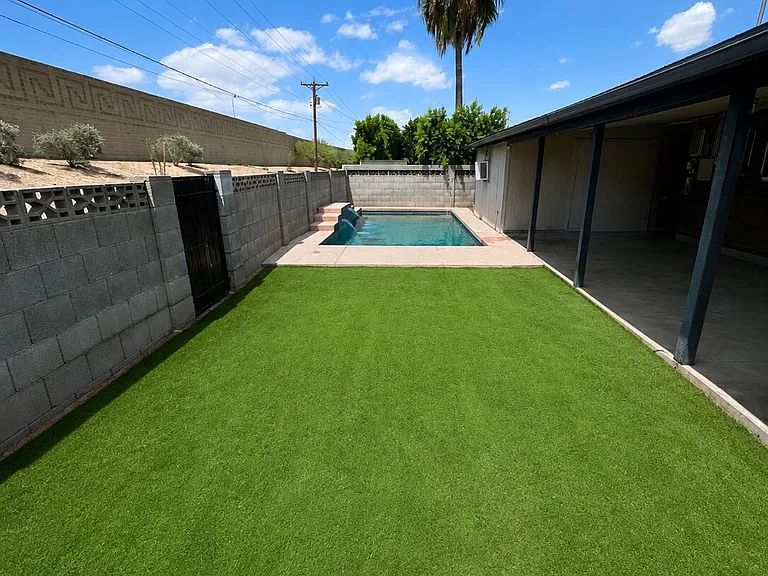 1243 E Riviera Dr — Photo 5