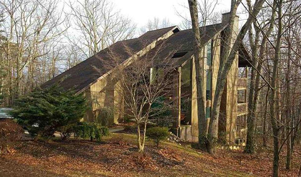 1st image of 317 Congers Ln
