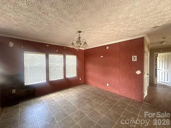 4th image of 123 Earls Ridge Rd