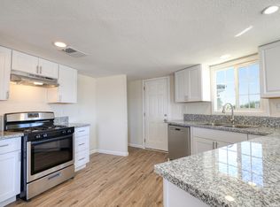 26804 Silver Lakes Pkwy, Helendale, CA 92342