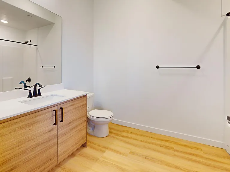 1128 S 250 W #202 — Photo 4