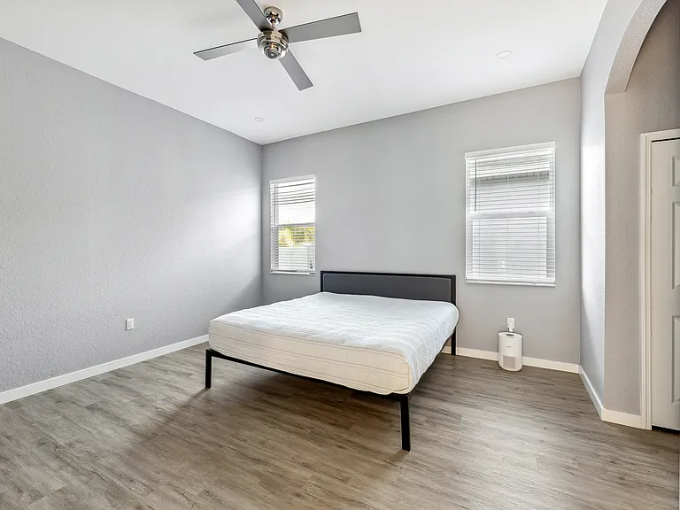 13254 Clay Ave — Photo 11
