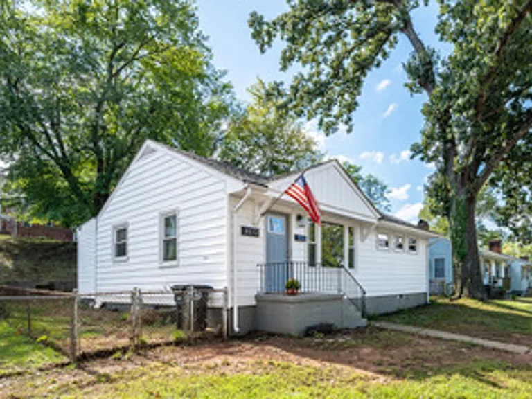 4612 Greenwood Dr — Photo 3