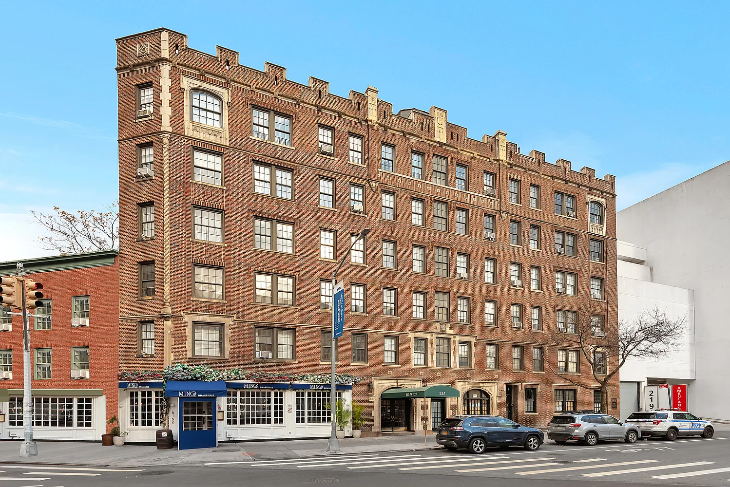 225 West 12th Street — Photo 4