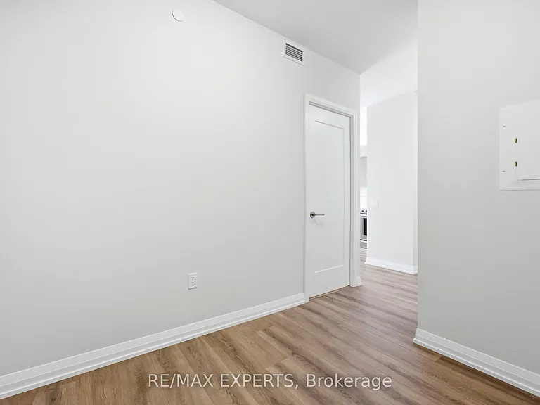 9000 Jane St #1220 — Photo 11