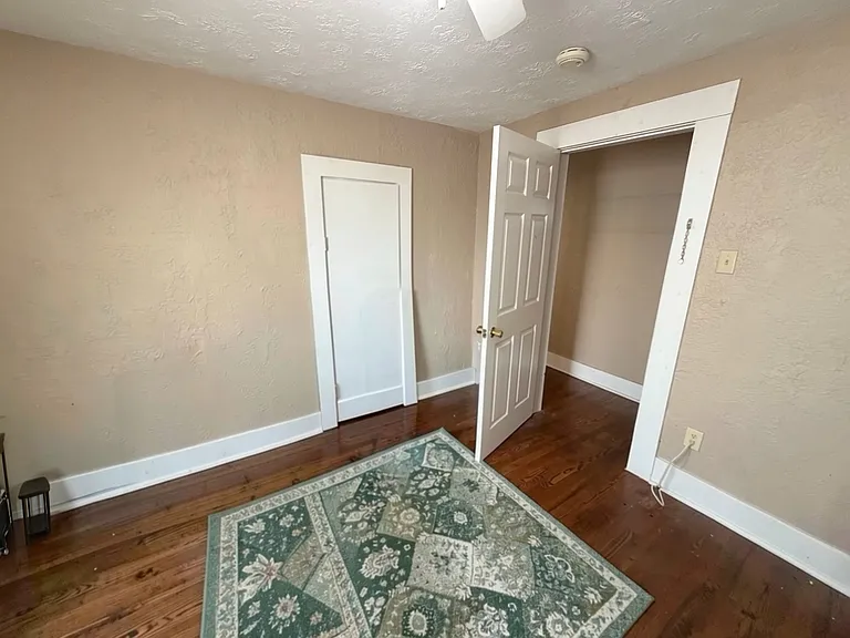 320 W Duffy St — Photo 14