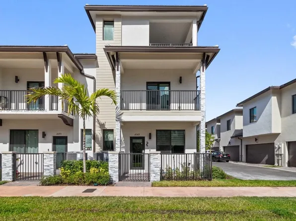 8369 NW 43rd St, Doral, FL 33166