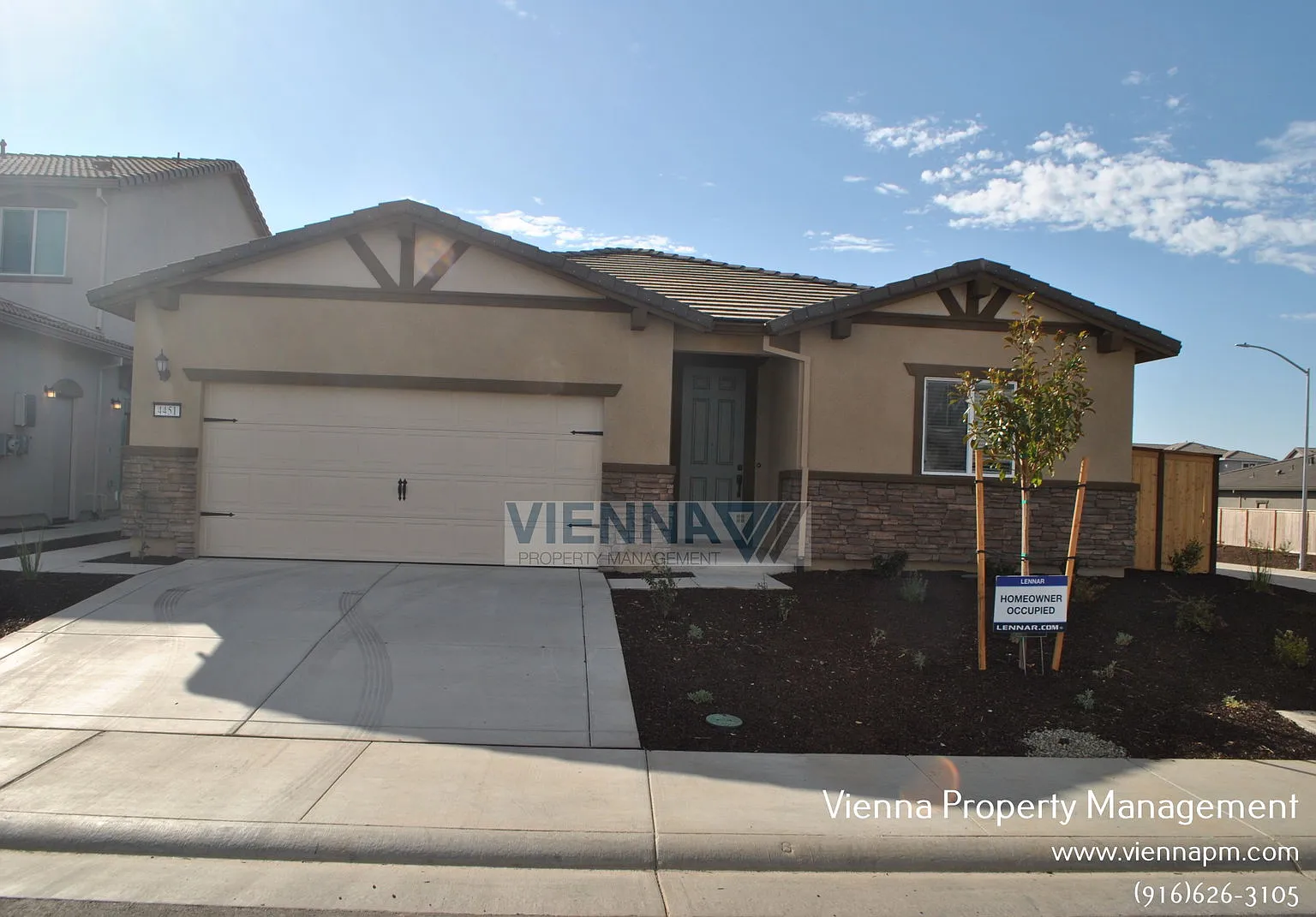 4 bed, 2.0 bath, 1944 sqft, $2,945 — Photo 1