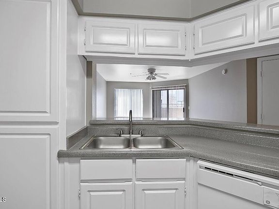 3rd image of 2025 E Campbell Ave #36