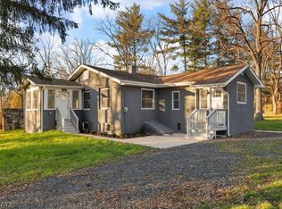 765 Chimney Rock Rd, Martinsville, NJ 08836