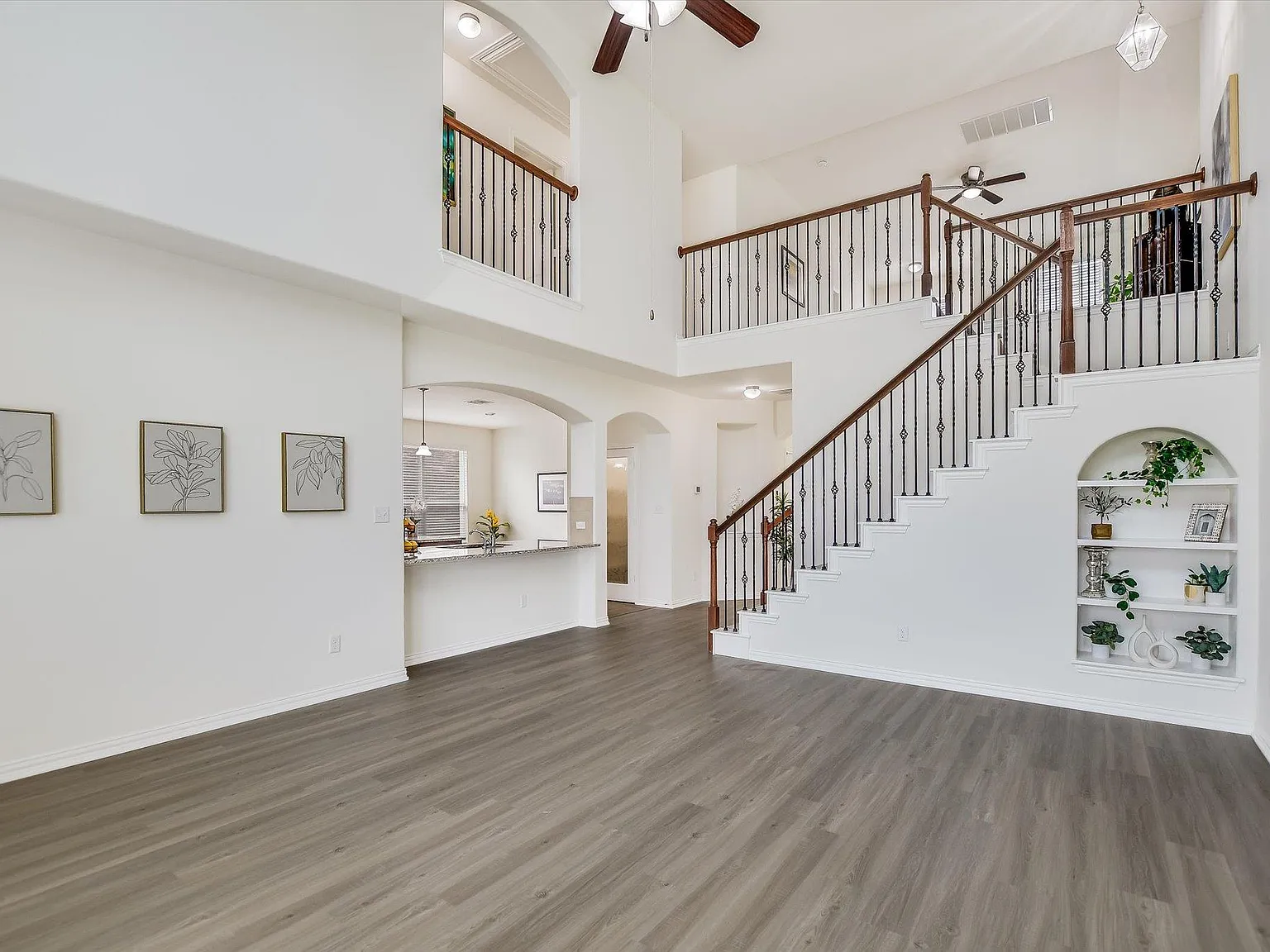 4 bed, 2.5 bath, 2899 sqft, $2,650 — Photo 1