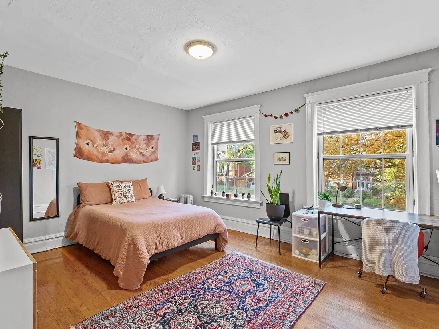 3 bed, 1400 sqft, $1,695 — Photo 3