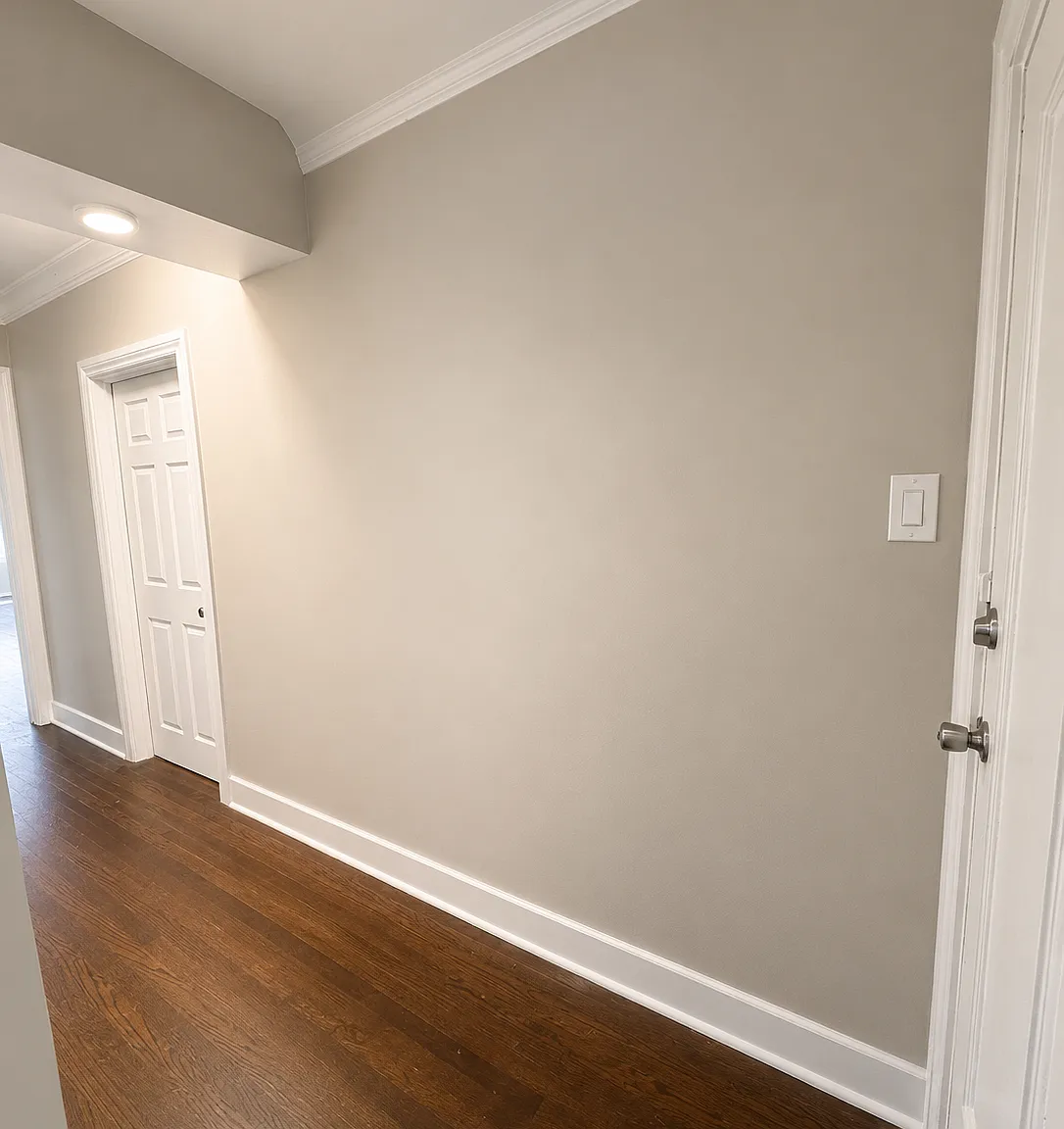3 bed, 1200 sqft, $2,300 — Photo 4