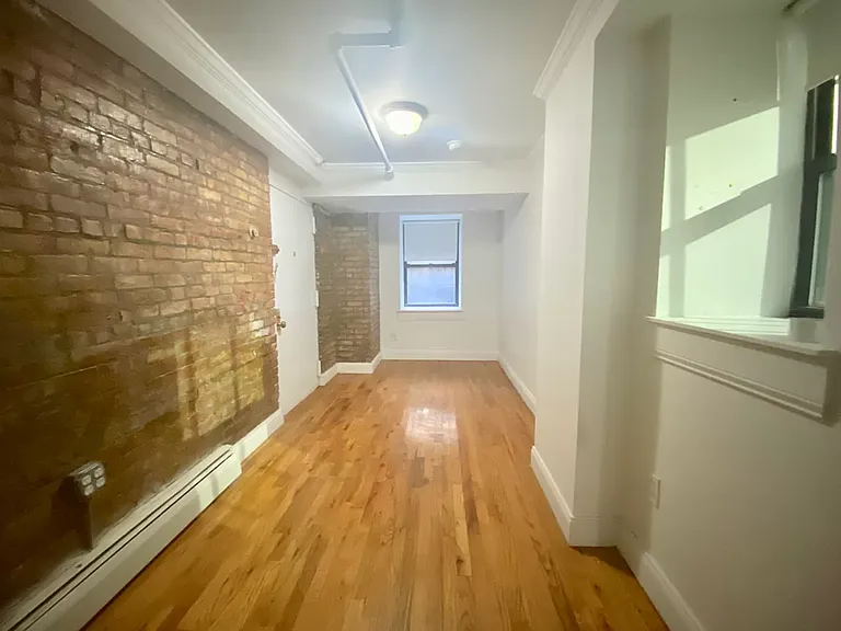 118 E 102nd St #1D — Photo 10