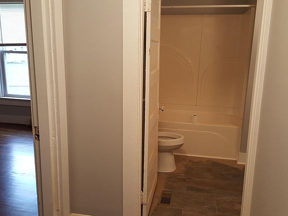 4th image of 4309 13th Ave