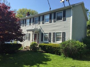 11 Anchor Dr, Waterford, NY 12188