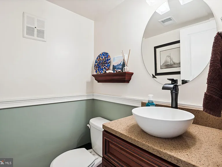 4555 Lantern Pl — Photo 16