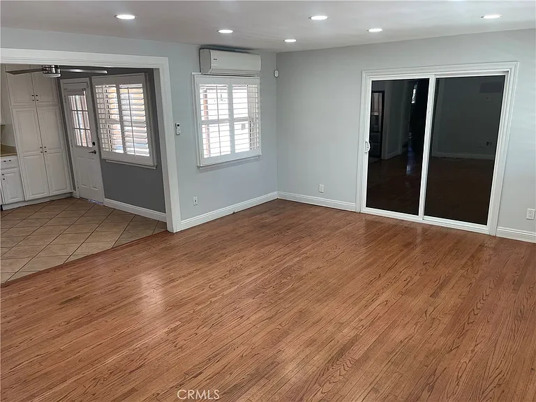 737 N Garsden Ave — Photo 8