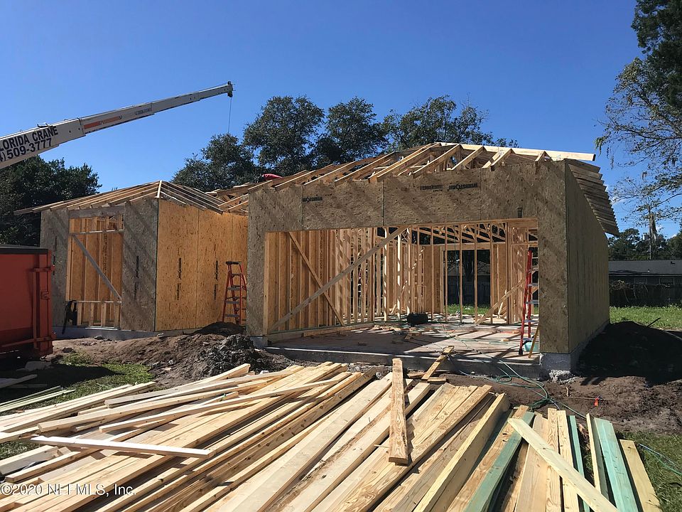 2nd image of 5824 Legrande St W