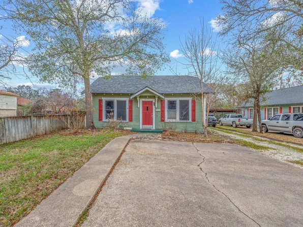 304 N Haswell Dr, Bryan, TX 77803