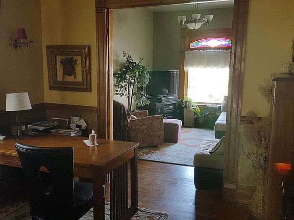 Dining room / office