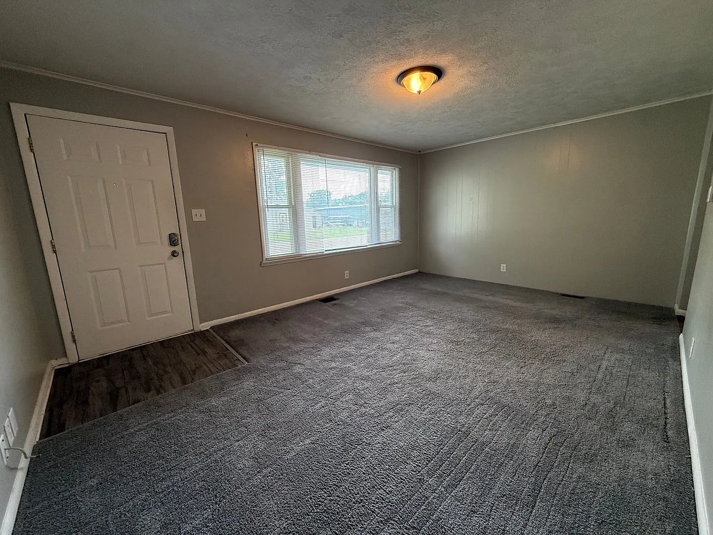 For Rent: 3511 S Ebright St. 3 Bedroom 1 bath! Recently Renovated! Washer & Dryer Hookups! — Photo 1
