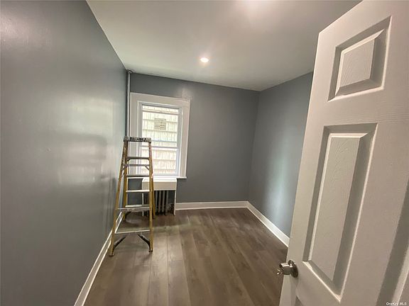4th image of 8940 Woodhaven Blvd