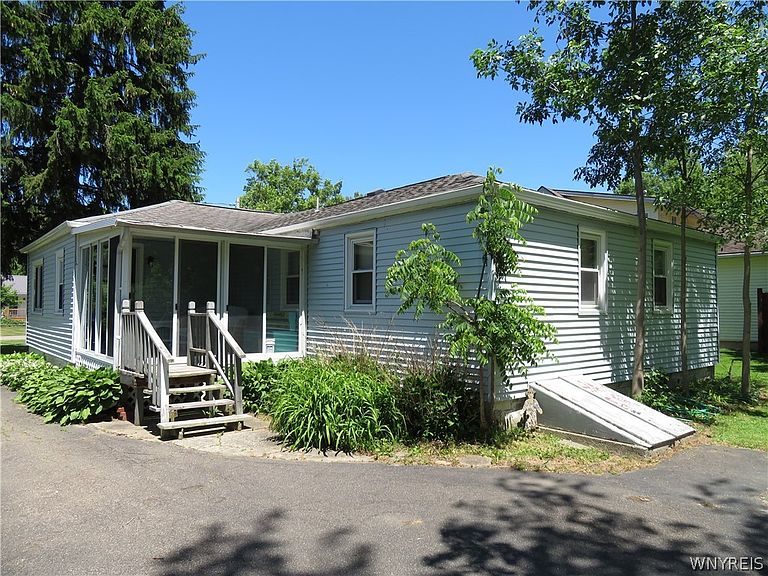 Listing photo 5