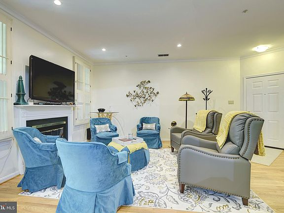 4th image of 6944 Ellingham Cir Suite 104
