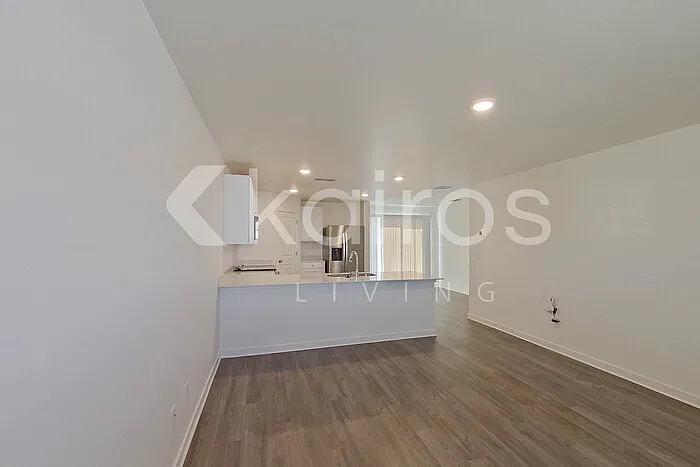 4 bed, 3.0 bath, 1774 sqft, $1,985 — Photo 4