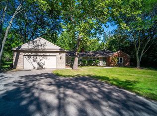 25376 Harcourt St, Farmington Hills, MI 48336