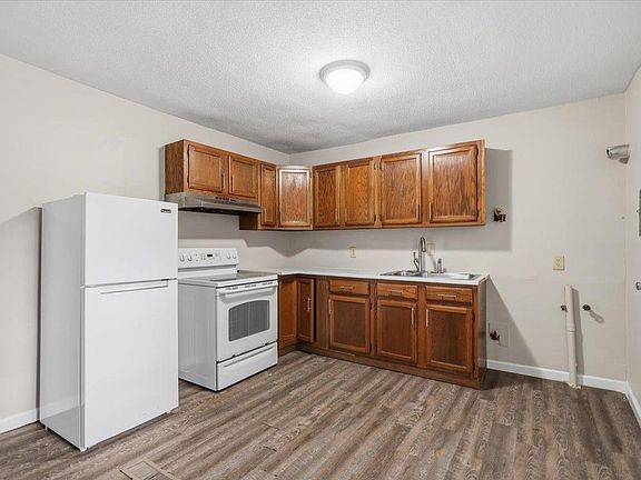 5th image of 4064 Truman Ave