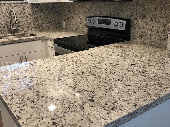 5th image of 8290 Lake Dr APT 221