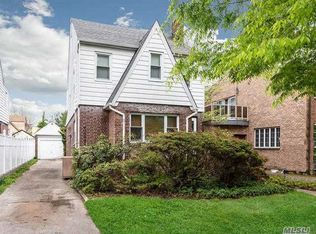 80-35 236th St, Bellerose Manor, NY 11427