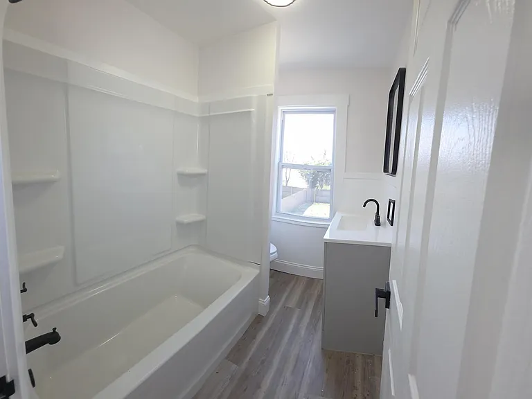 346 N Delaware Ave — Photo 41