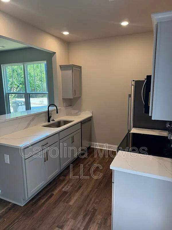 2 bed, 2.5 bath, 1134 sqft, $1,595 — Photo 3