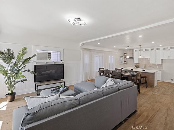 5th image of 658 W 7th St