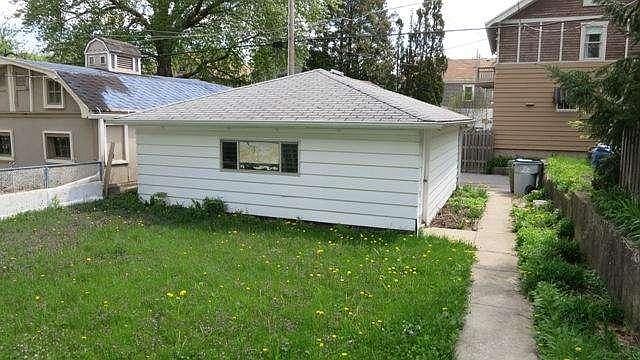 2nd image of 3152 S Indiana Ave