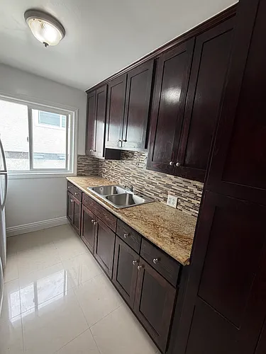 4822 Rosewood Ave #4 Photo 1