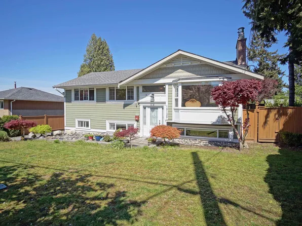 15125 Canary Dr, Surrey, BC V3R 4V4