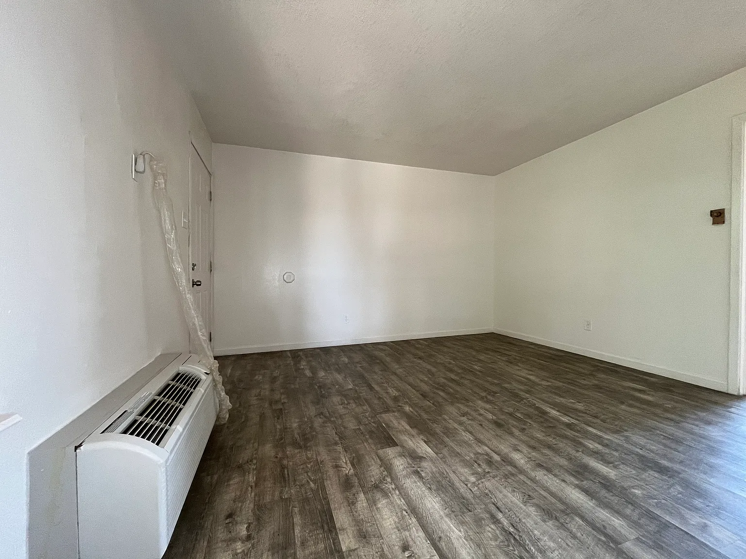 309 Root Ave — Photo 4