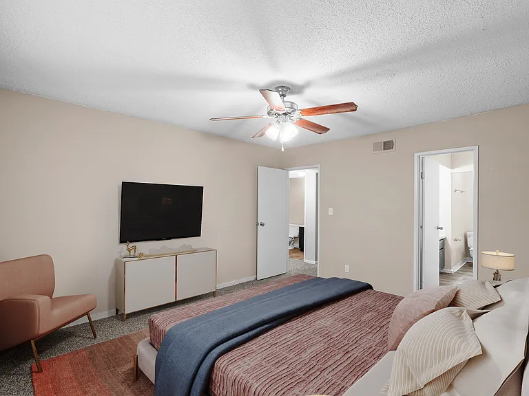 Preston Court Apartments and Townhomes — Photo 18
