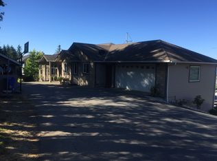 848 Marina Heights Rd, Brookings, OR 97415
