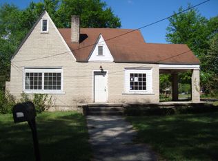 896 Roseview Dr, Macon, GA 31217