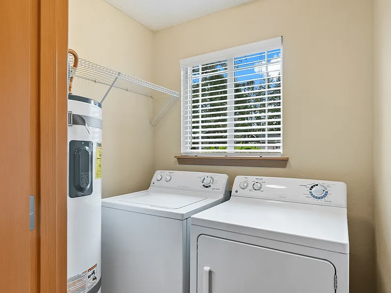 1 Bed 1 Bath Standard - 632 Sq Ft 1 Bed 1 Bath Standard - 632 Sq Ft
