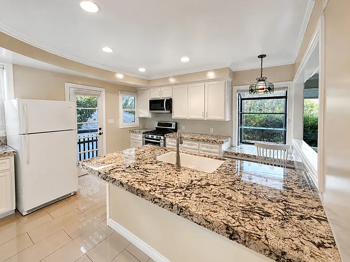 10443 Wilkins Ave — Photo 24