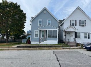 206 Mount Hope St, Lowell, MA 01854